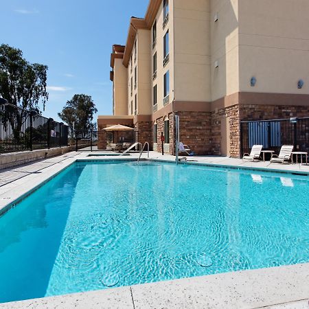 Holiday Inn Express Fresno Northwest - Herndon By Ihg Екстериор снимка