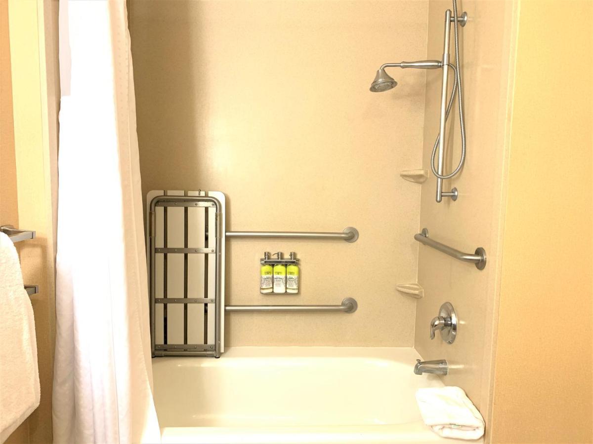 Holiday Inn Express Fresno Northwest - Herndon By Ihg Екстериор снимка