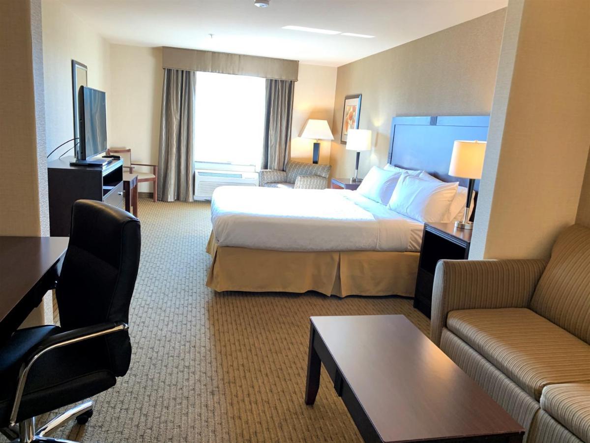 Holiday Inn Express Fresno Northwest - Herndon By Ihg Екстериор снимка