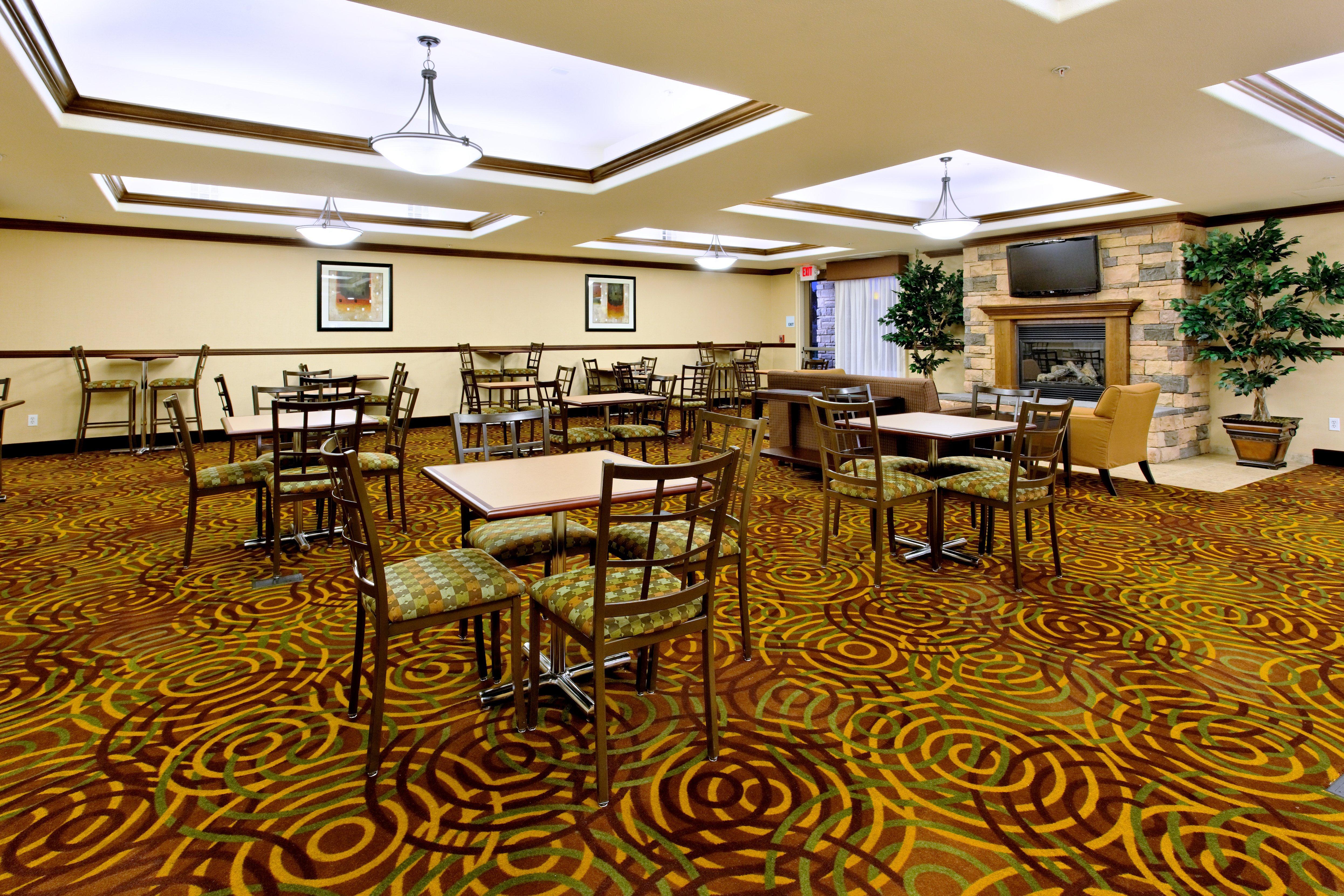 Holiday Inn Express Fresno Northwest - Herndon By Ihg Екстериор снимка