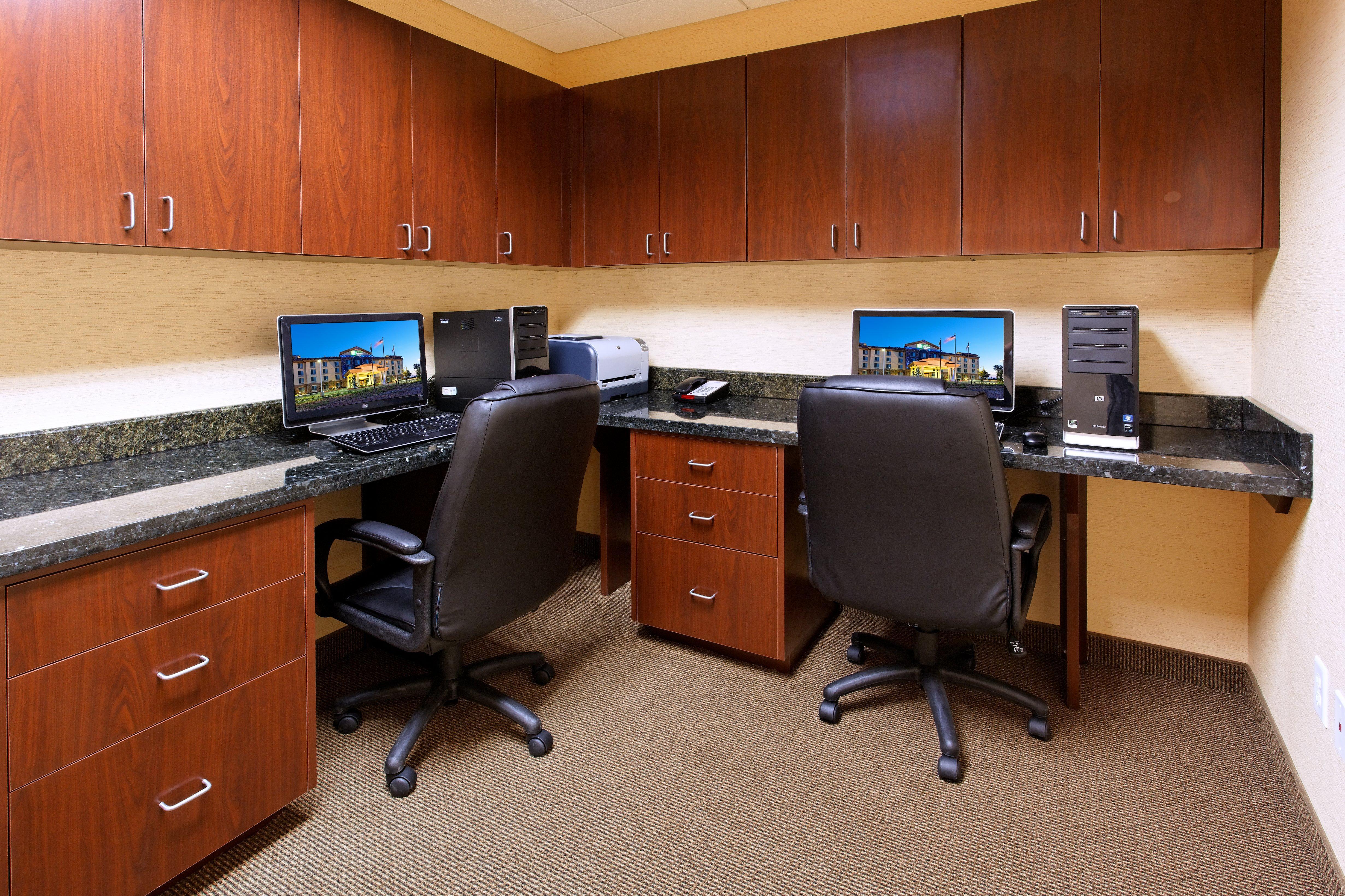 Holiday Inn Express Fresno Northwest - Herndon By Ihg Екстериор снимка