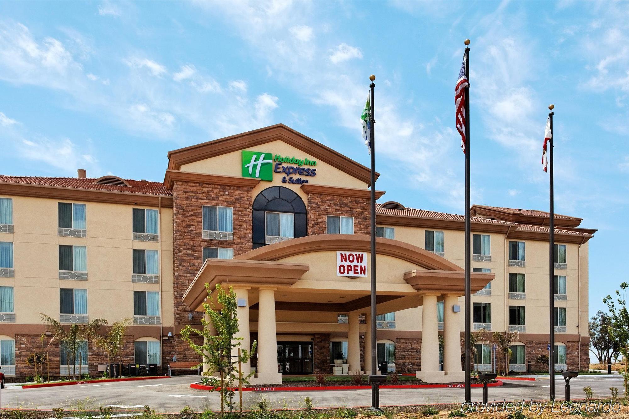 Holiday Inn Express Fresno Northwest - Herndon By Ihg Екстериор снимка