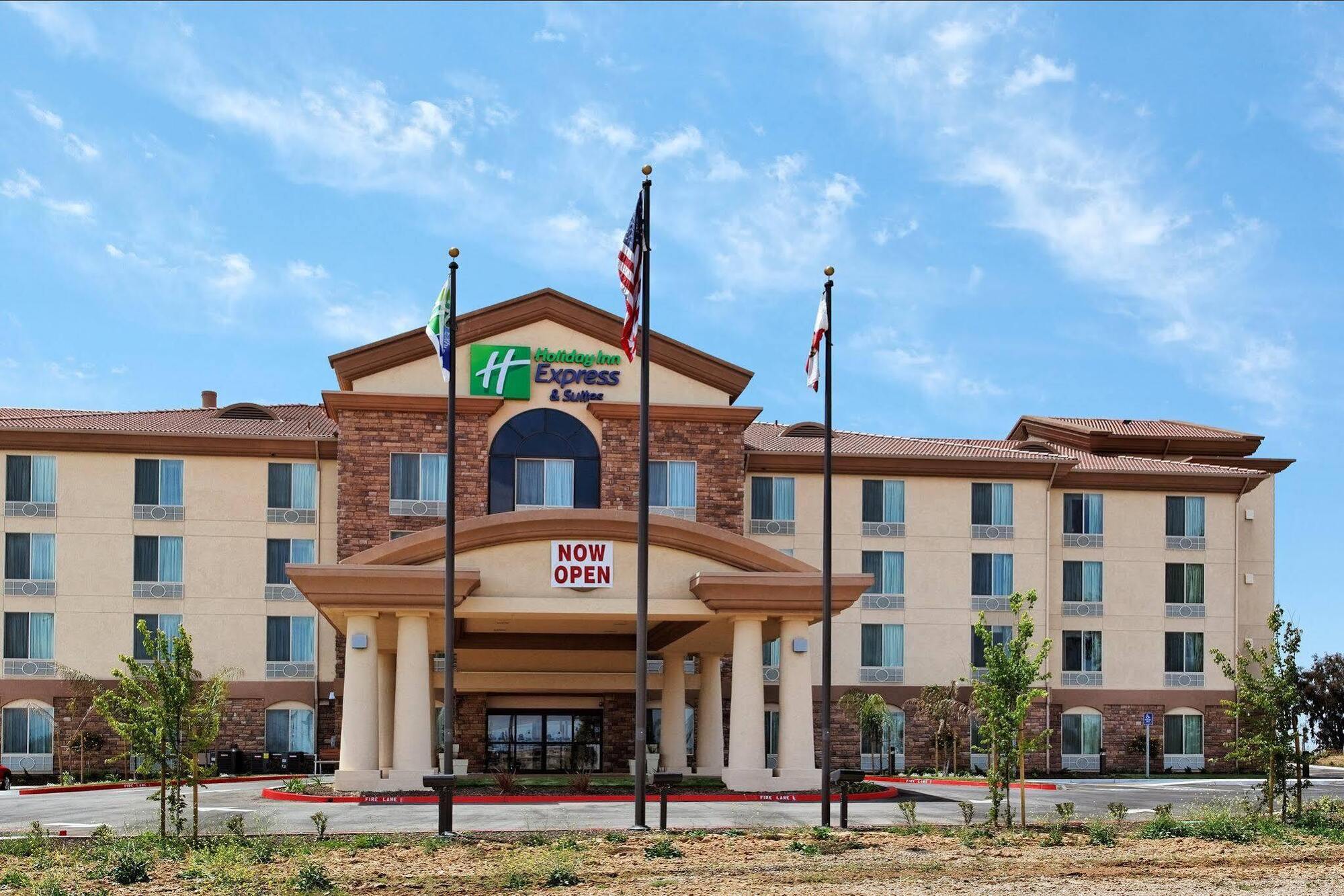 Holiday Inn Express Fresno Northwest - Herndon By Ihg Екстериор снимка